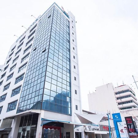 Oyo 89421 Pp Island Hotel George Town Dış mekan fotoğraf